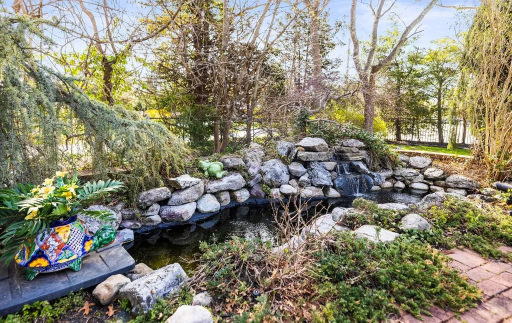 39 Maridon Lane Commack NY 11725
