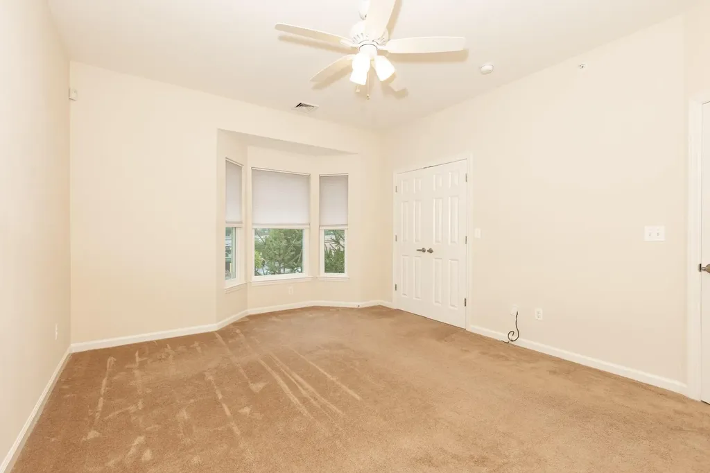 2 Grace Lane Lindenhurst NY 11757