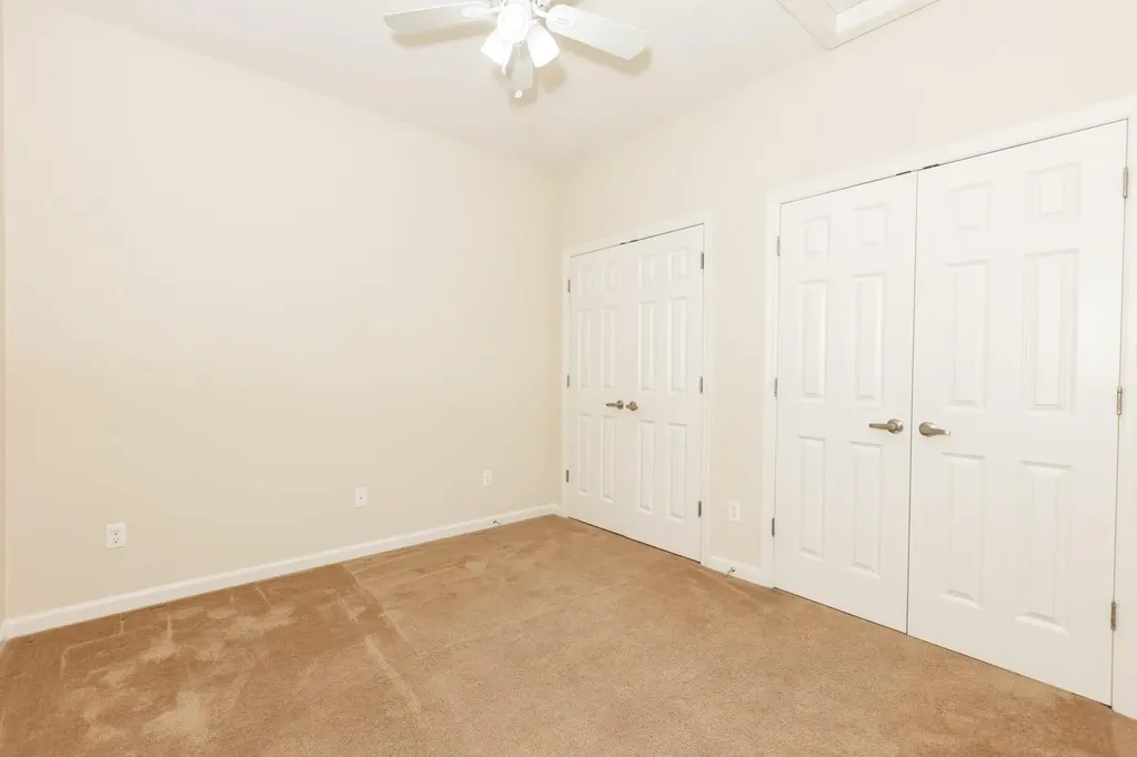 2 Grace Lane Lindenhurst NY 11757