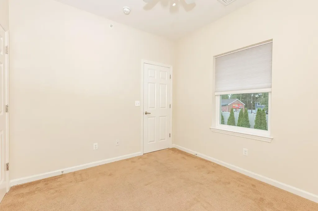 2 Grace Lane Lindenhurst NY 11757