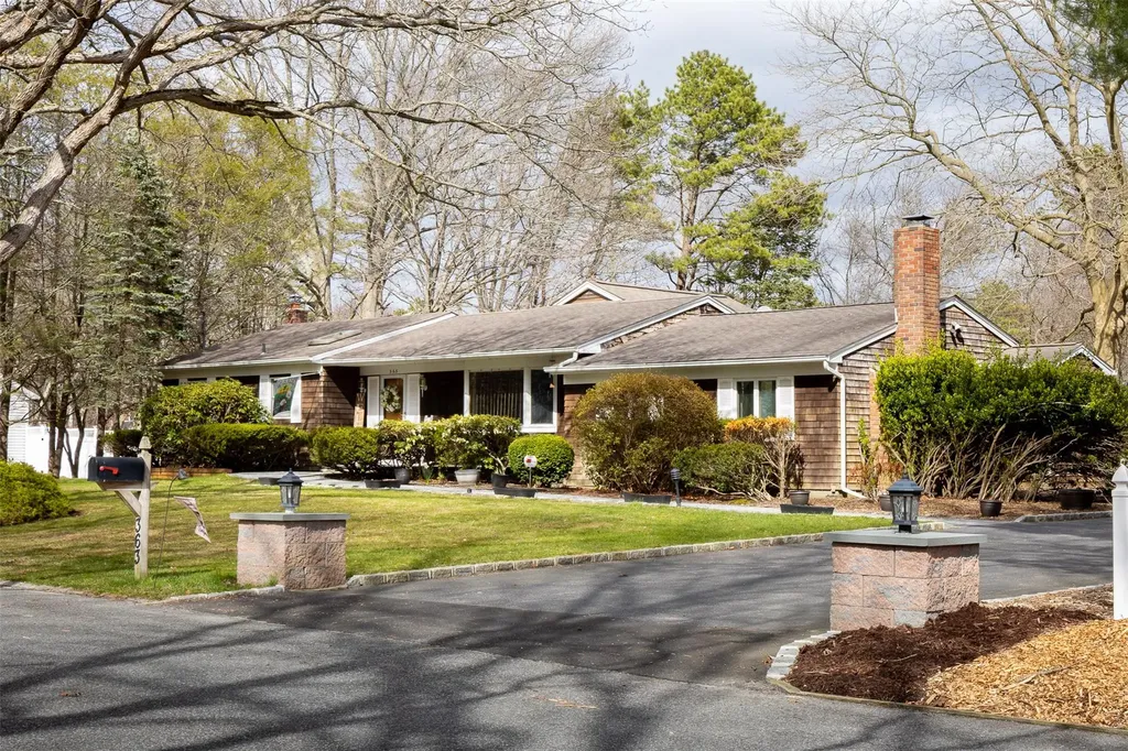 363 Hewlett Avenue East Patchogue NY 11772