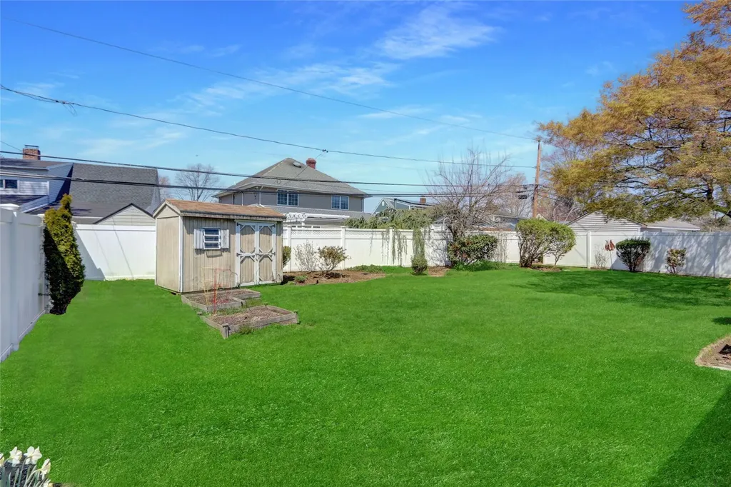 47 Elves Lane Levittown NY 11756