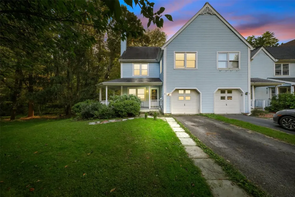 8 Windsor Court Poughkeepsie NY 12601