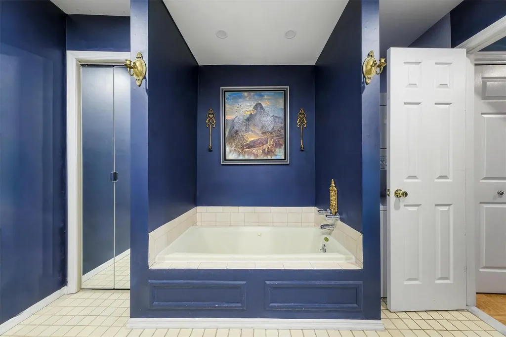 8 Windsor Court Poughkeepsie NY 12601