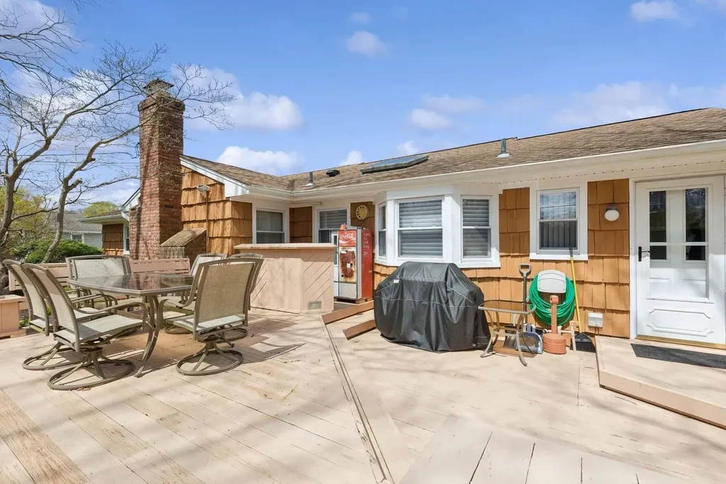 16 Prince Charming Road Nesconset NY 11767