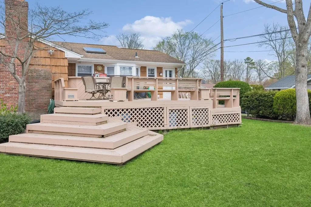 16 Prince Charming Road Nesconset NY 11767