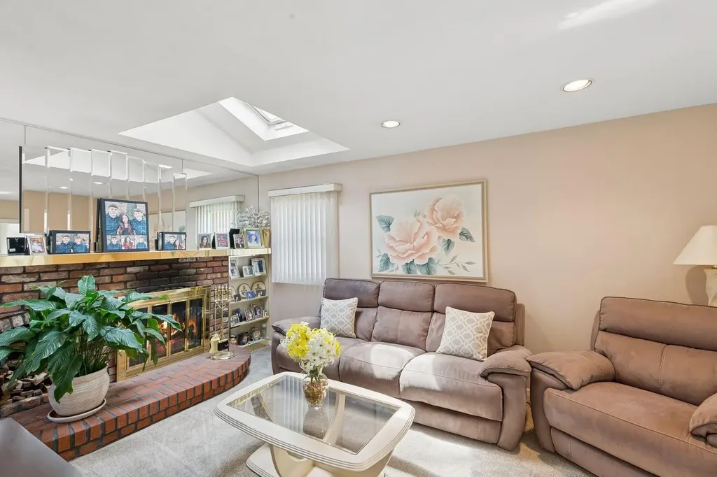 16 Prince Charming Road Nesconset NY 11767