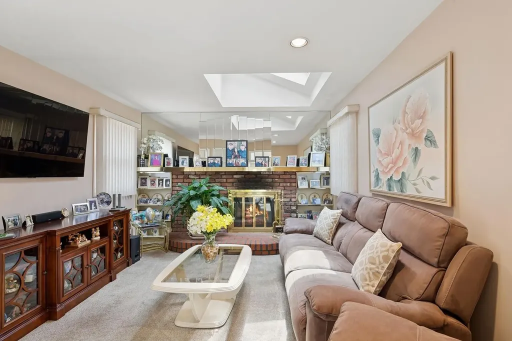 16 Prince Charming Road Nesconset NY 11767