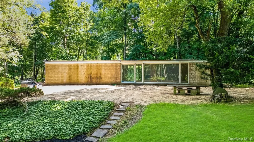 319 Pound Ridge Road Bedford NY 10506