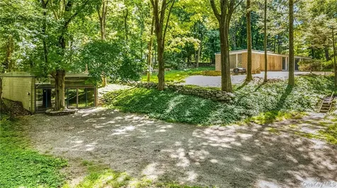 319 Pound Ridge Road Bedford NY 10506