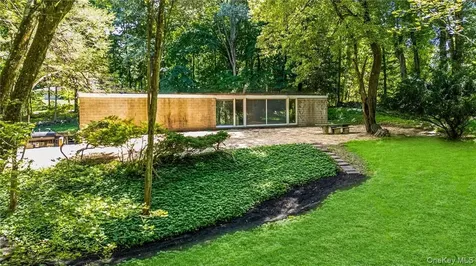 319 Pound Ridge Road Bedford NY 10506