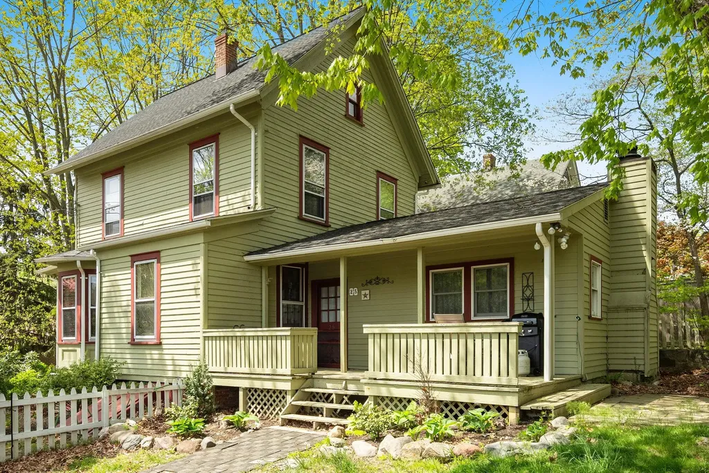 25 Brookville Avenue Ossining NY 10562