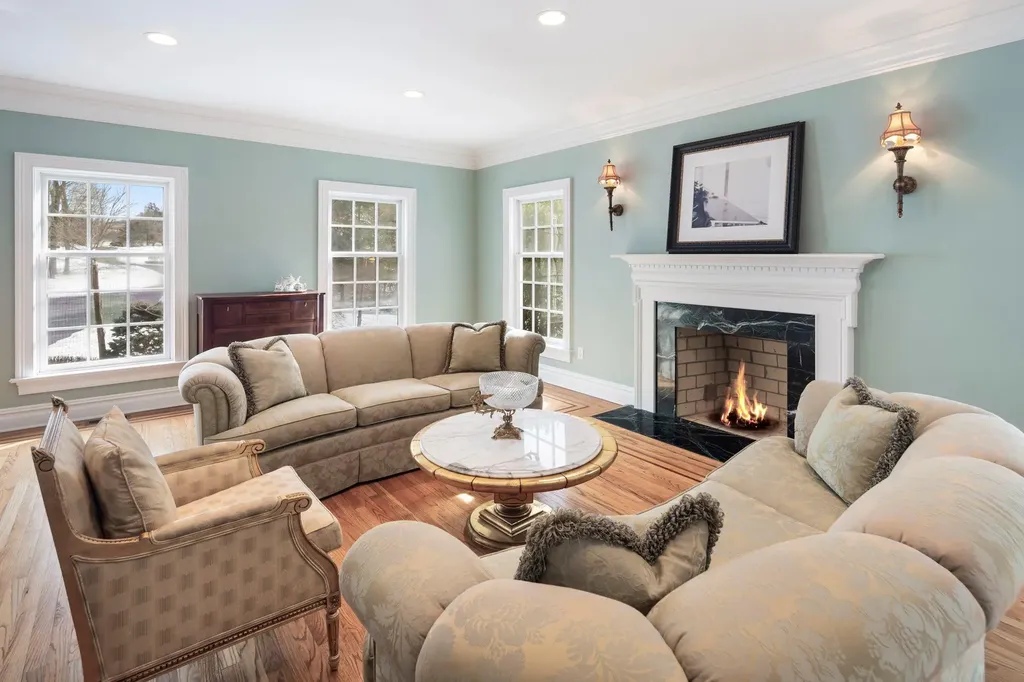 103 Stone Bridge Lane Bedford Hills NY 10507