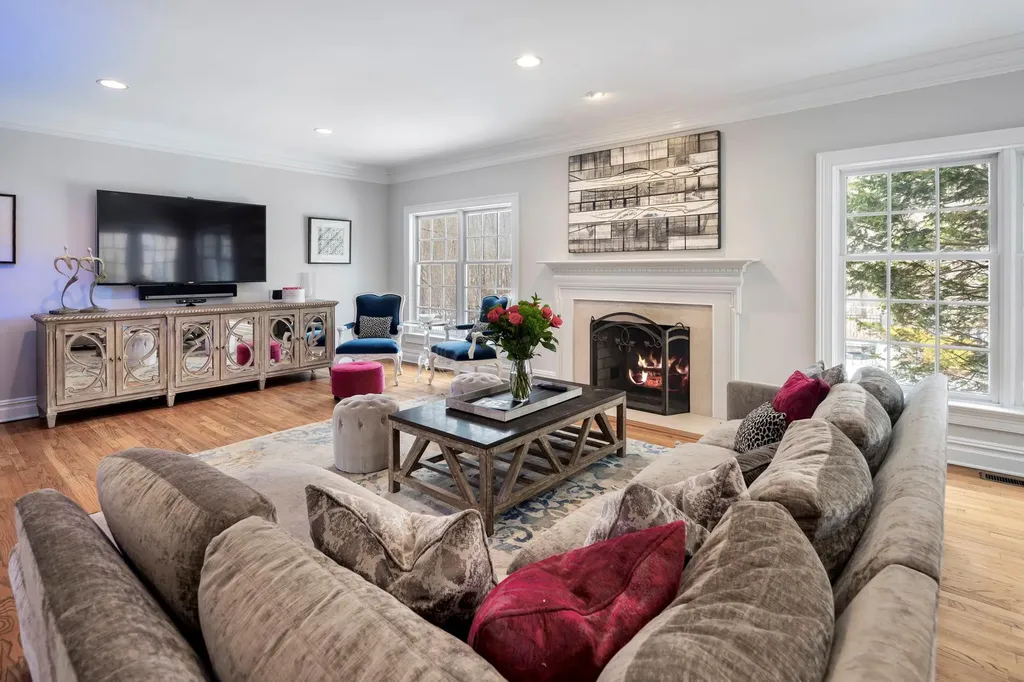 103 Stone Bridge Lane Bedford Hills NY 10507