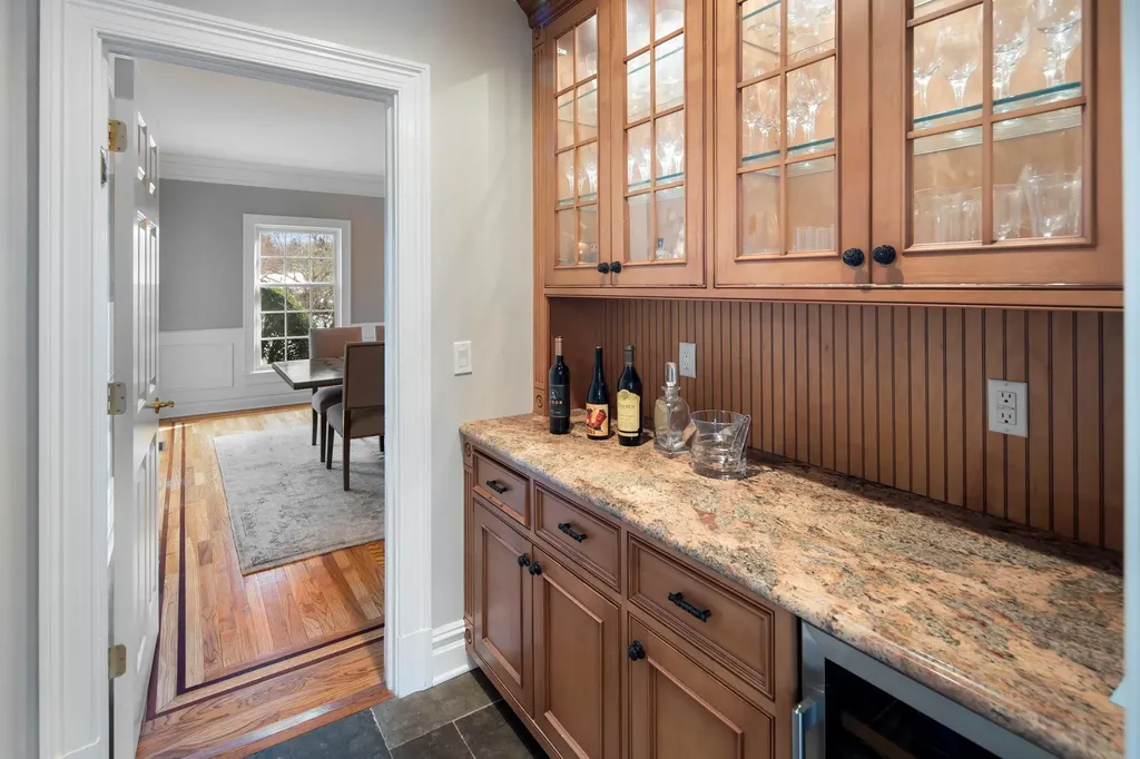 103 Stone Bridge Lane Bedford Hills NY 10507