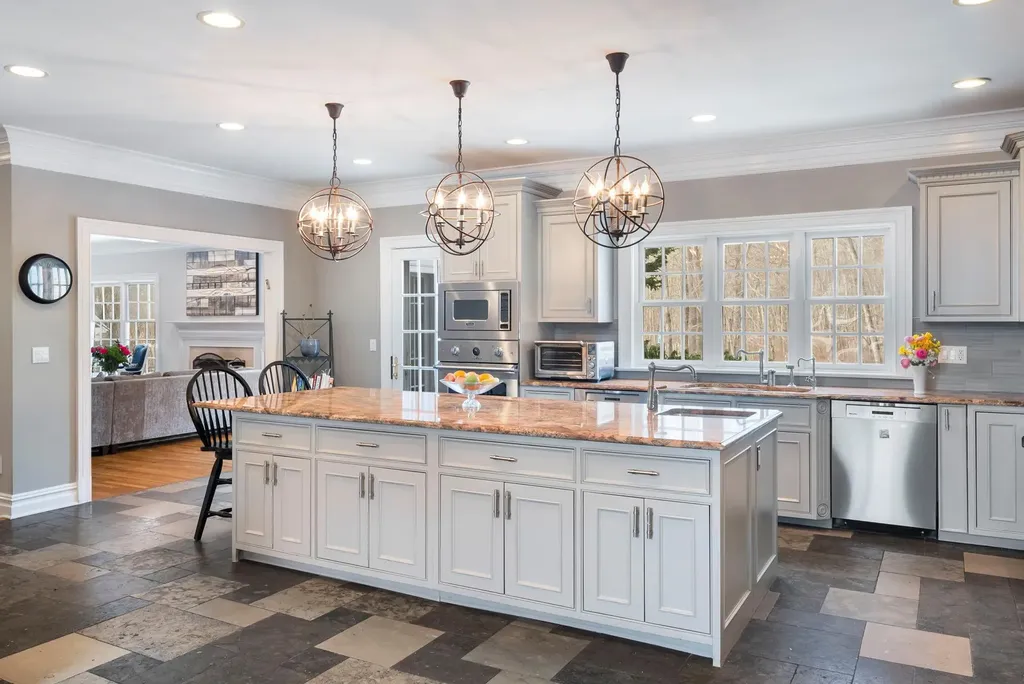 103 Stone Bridge Lane Bedford Hills NY 10507