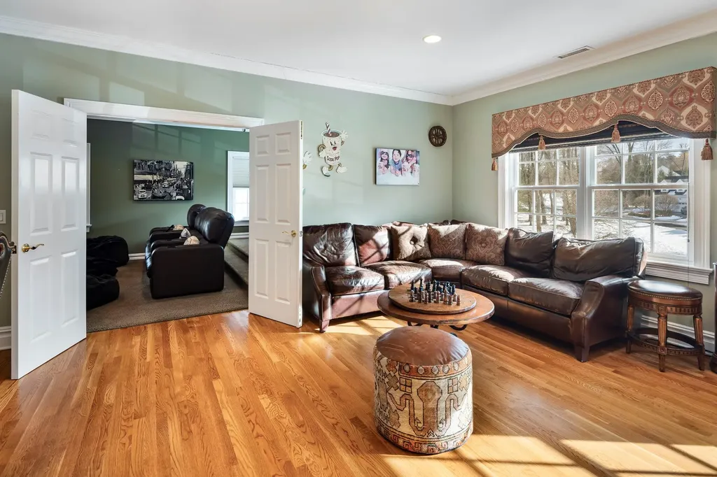 103 Stone Bridge Lane Bedford Hills NY 10507