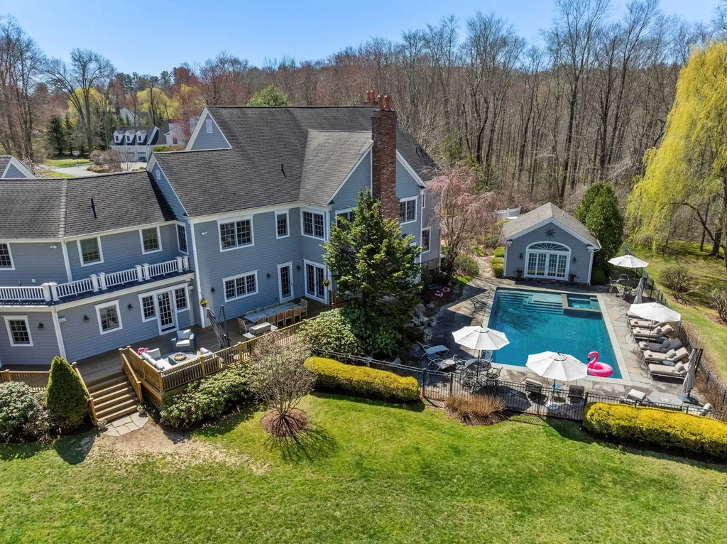 103 Stone Bridge Lane Bedford Hills NY 10507