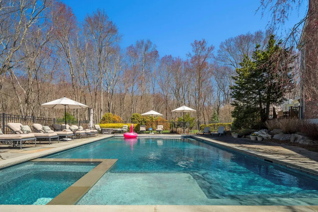 103 Stone Bridge Lane Bedford Hills NY 10507