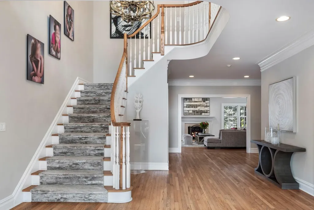 103 Stone Bridge Lane Bedford Hills NY 10507