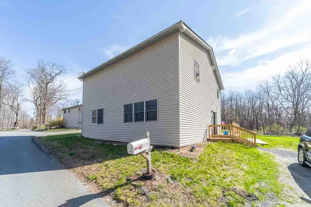 122 Red Top Road Wallkill NY 12589