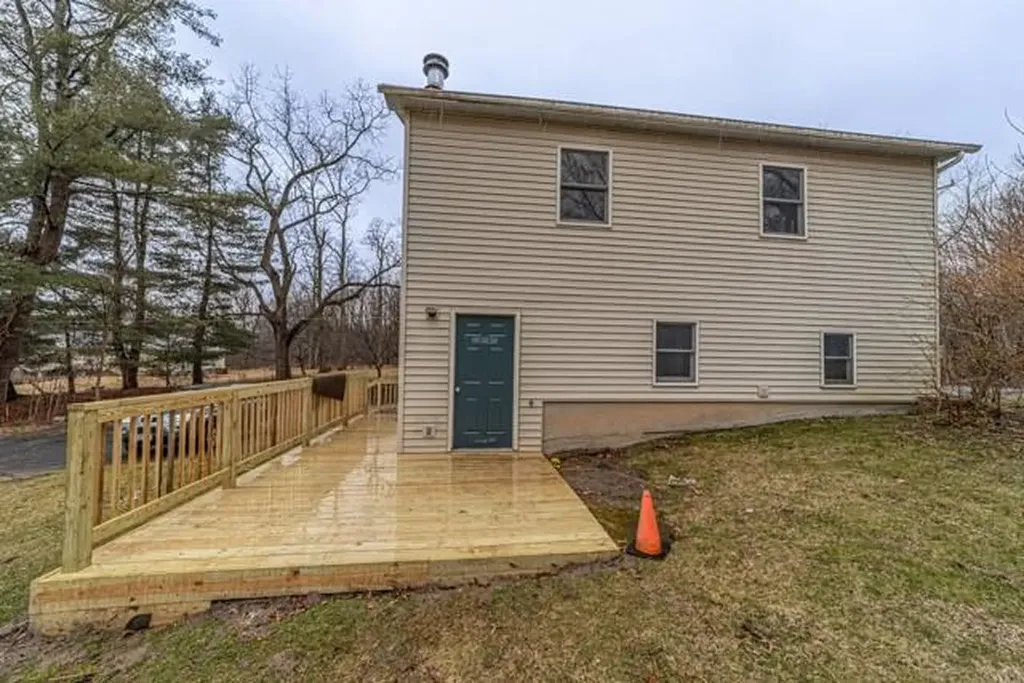 122 Red Top Road Wallkill NY 12589