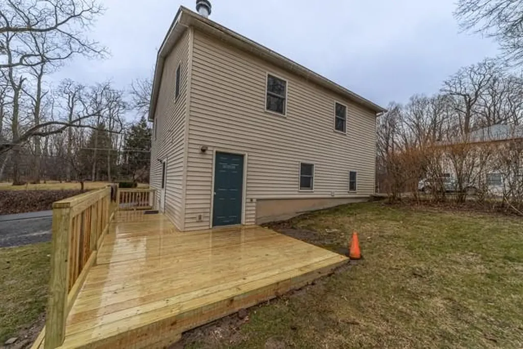 122 Red Top Road Wallkill NY 12589