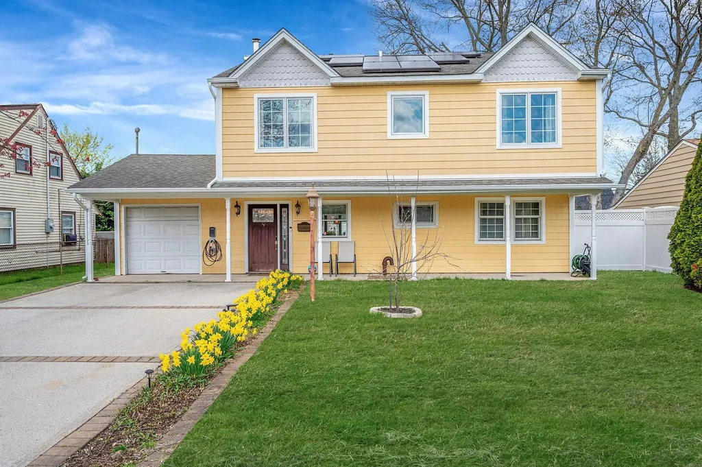9 Prentice Road Levittown NY 11756