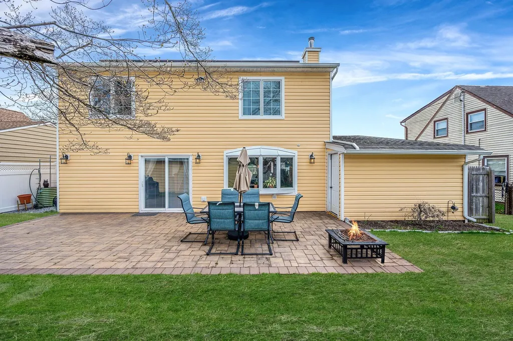 9 Prentice Road Levittown NY 11756