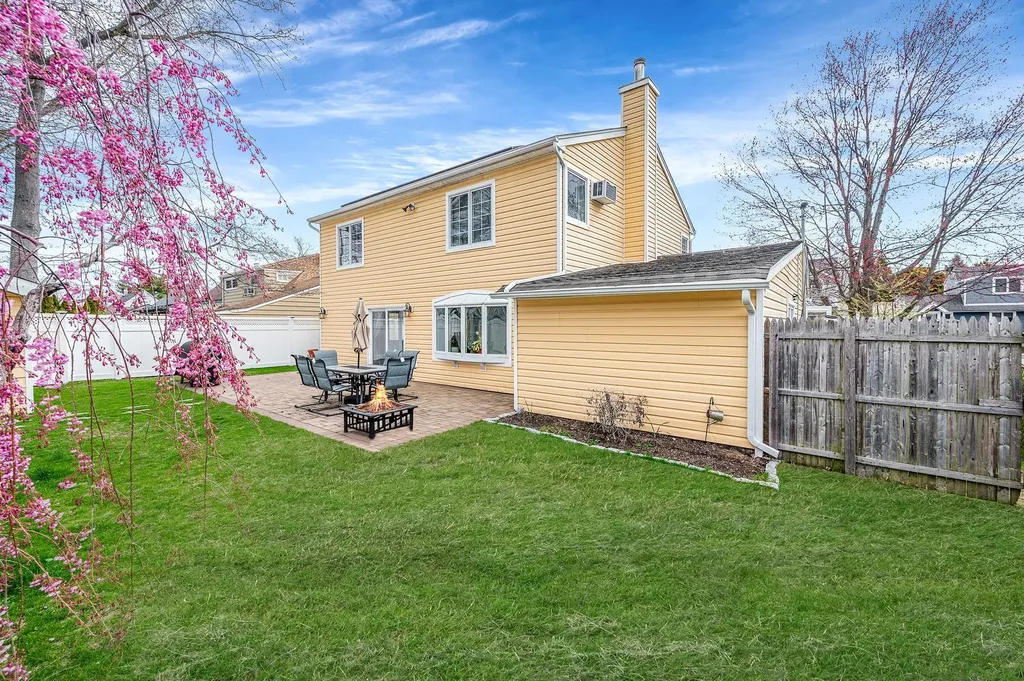 9 Prentice Road Levittown NY 11756
