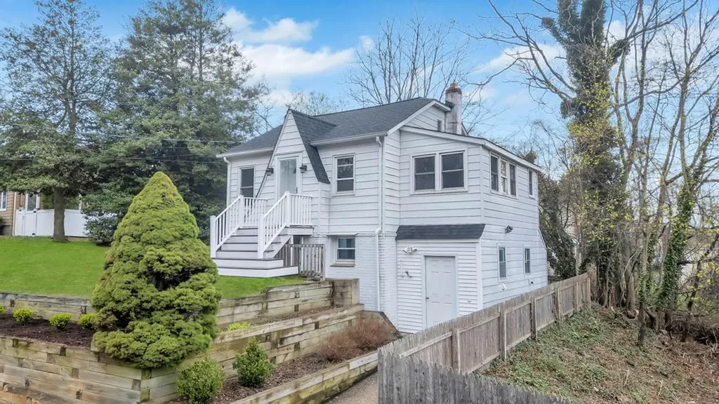 152 Walnut Road Kings Park NY 11754