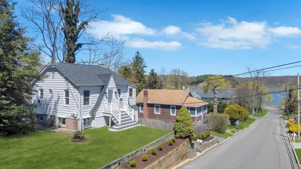 152 Walnut Road Kings Park NY 11754