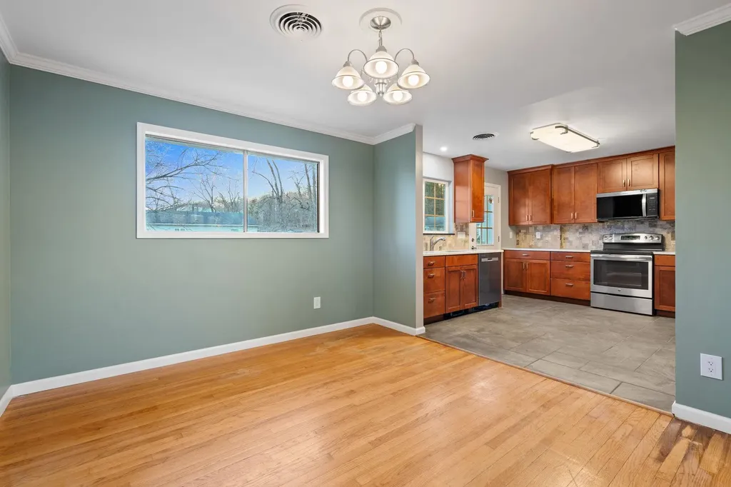 21 Standish Avenue Middletown NY 10940