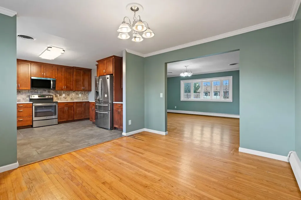 21 Standish Avenue Middletown NY 10940