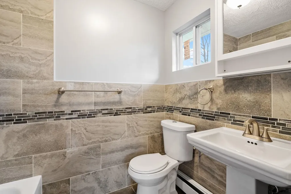 21 Standish Avenue Middletown NY 10940