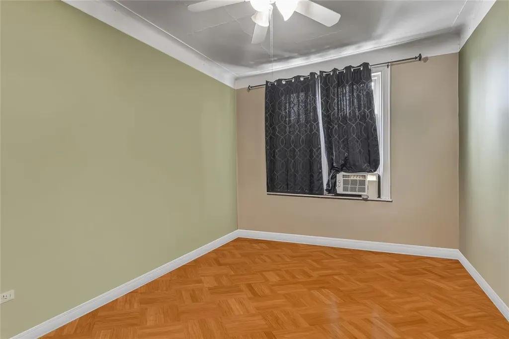 1816 21st Drive Astoria NY 11105