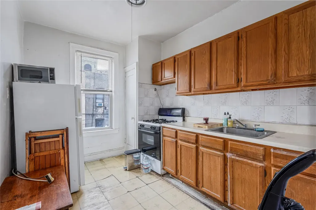 1816 21st Drive Astoria NY 11105
