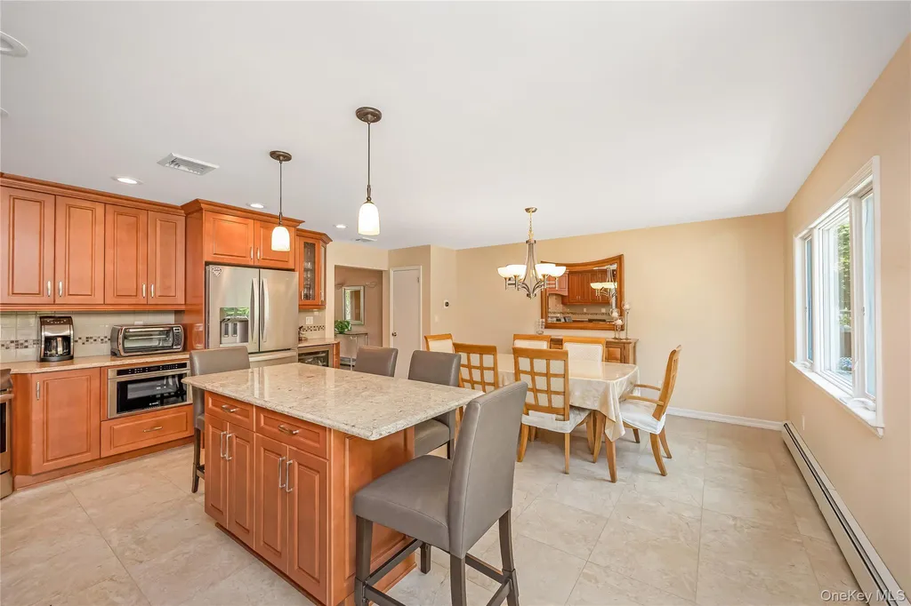353 Thrift Street Ronkonkoma NY 11779