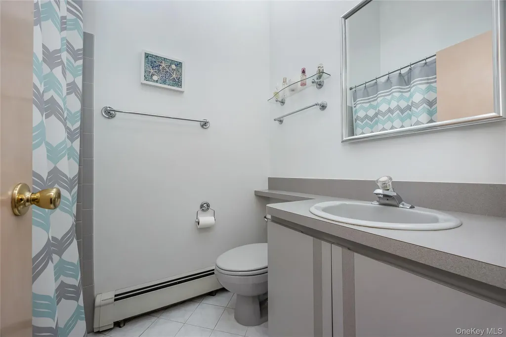 353 Thrift Street Ronkonkoma NY 11779