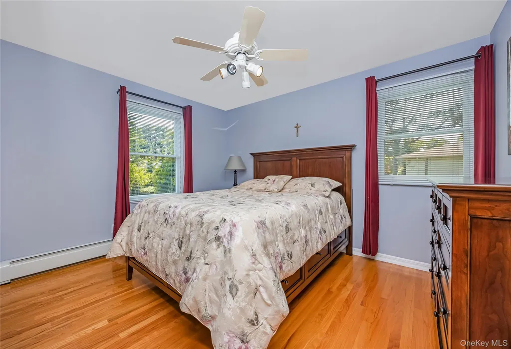 353 Thrift Street Ronkonkoma NY 11779