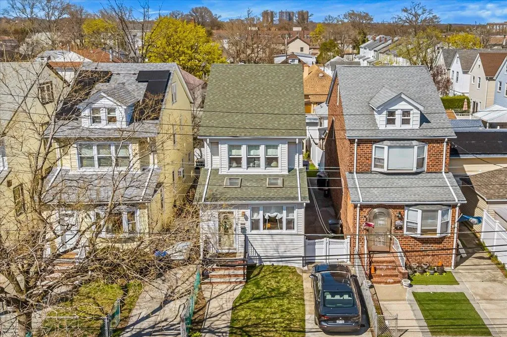 244-57 89th Avenue Bellerose NY 11426