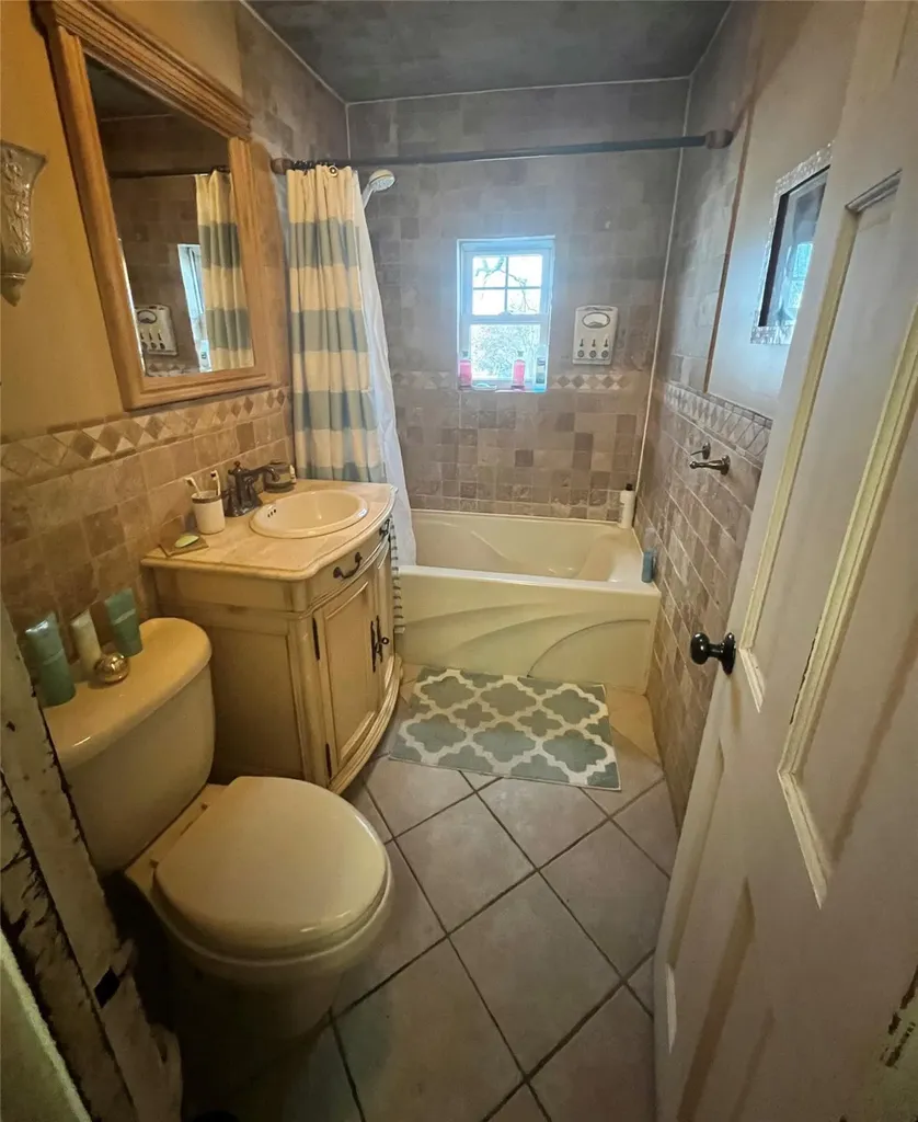 1282 Edison Avenue Bronx NY 10461