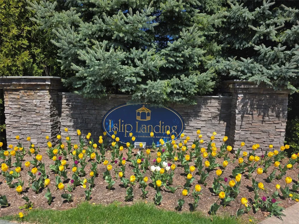 268 Medea Way Central Islip NY 11722