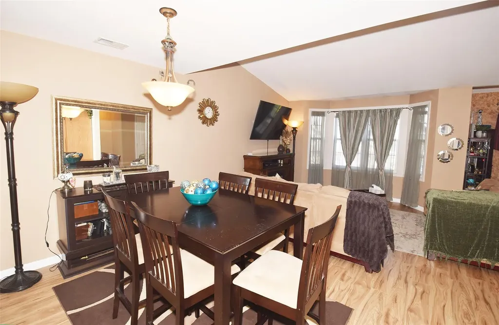 268 Medea Way Central Islip NY 11722