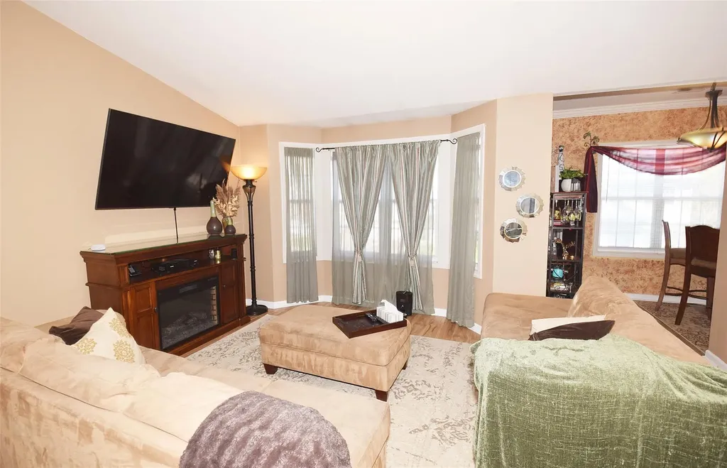 268 Medea Way Central Islip NY 11722