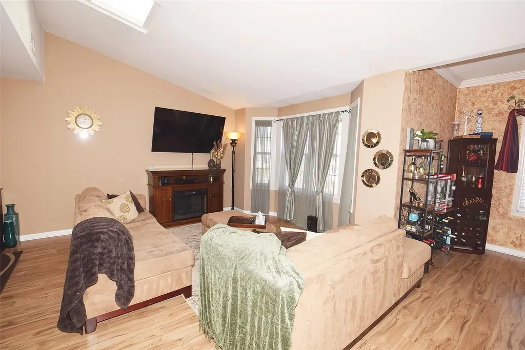 268 Medea Way Central Islip NY 11722