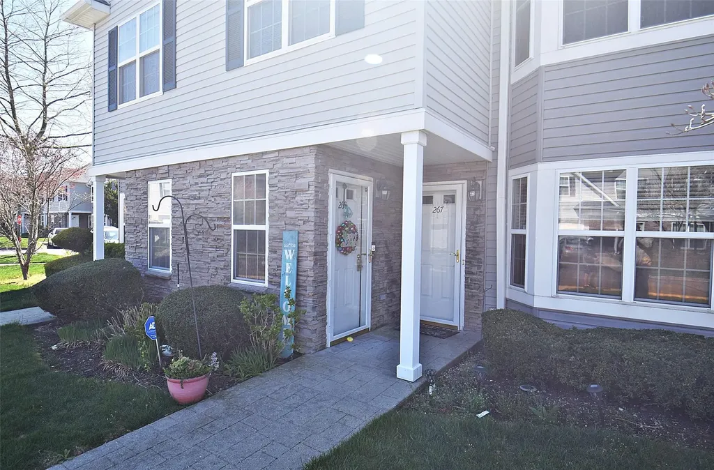 268 Medea Way Central Islip NY 11722