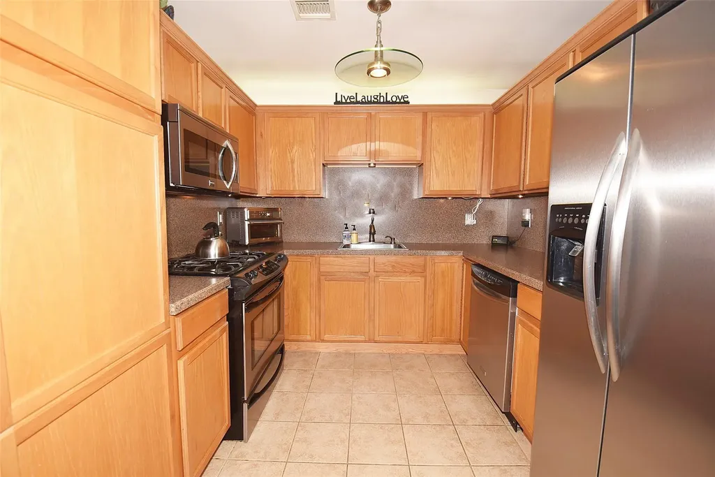 268 Medea Way Central Islip NY 11722