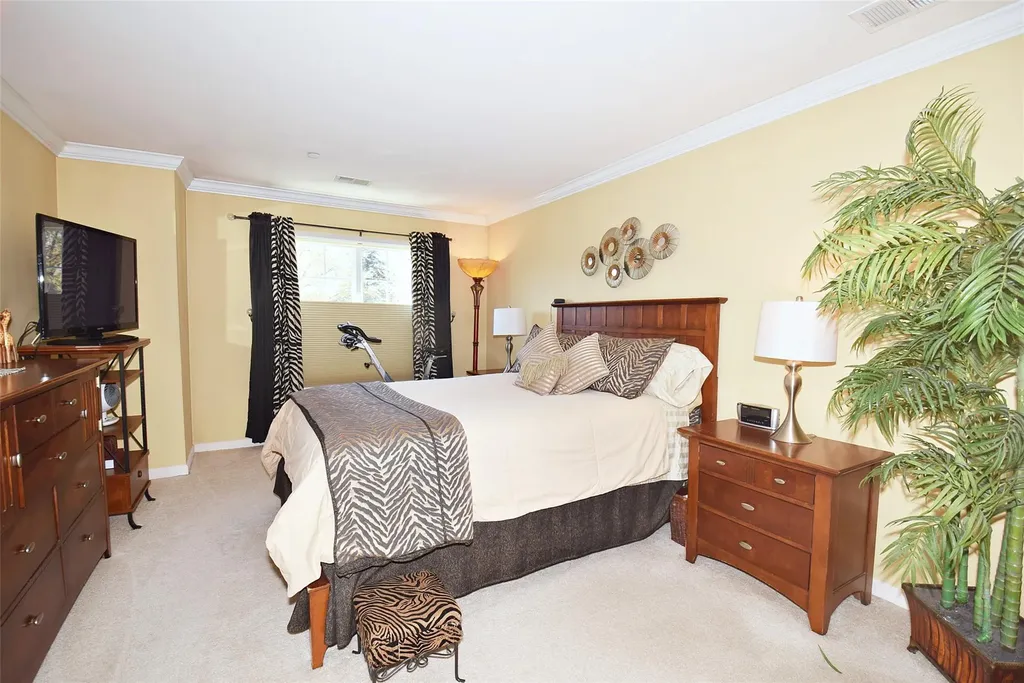 268 Medea Way Central Islip NY 11722