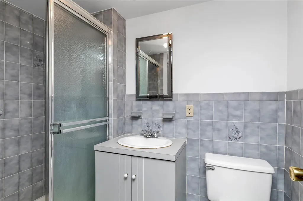 7 Sunset Avenue Lynbrook NY 11563